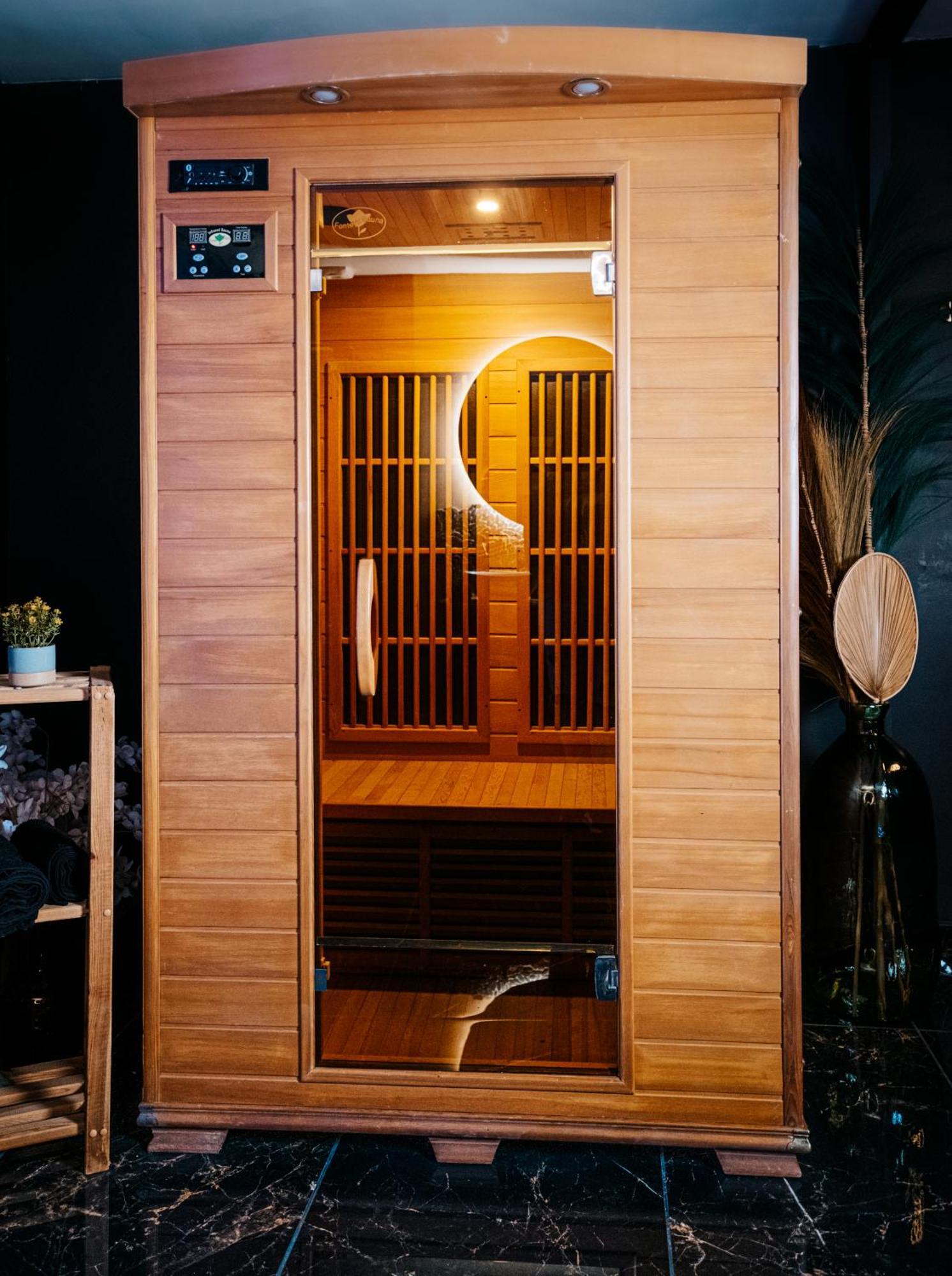 L Escale Jacuzzi Et Sauna Évreux Extérieur photo